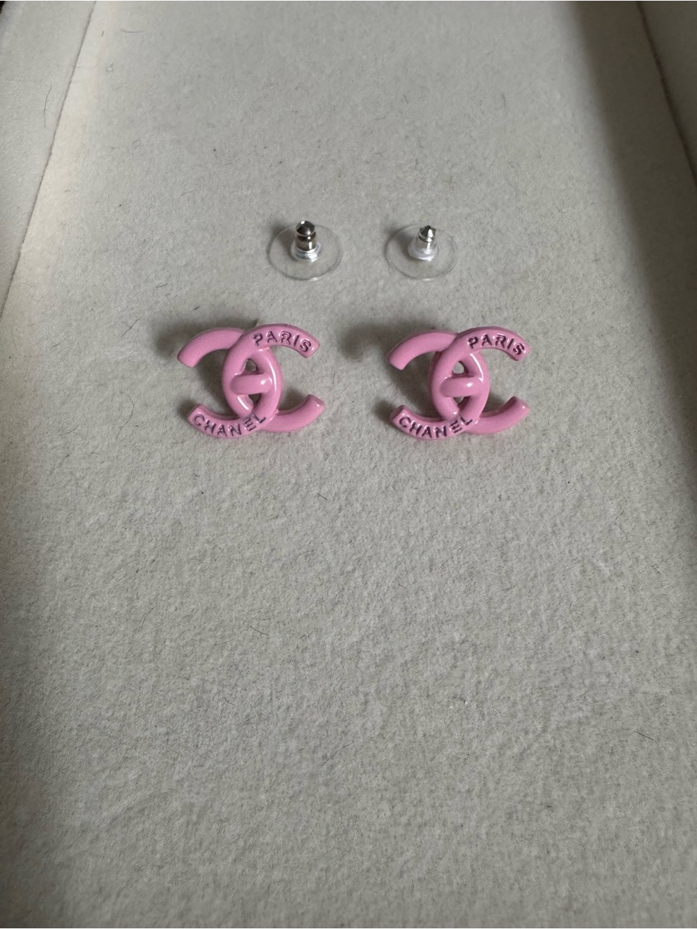 Pink turnlock small studs